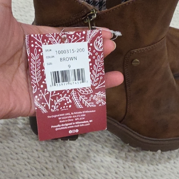 Muk Luks Women's Tan Ankle Booties. Size 9 - Picture 6 of 6